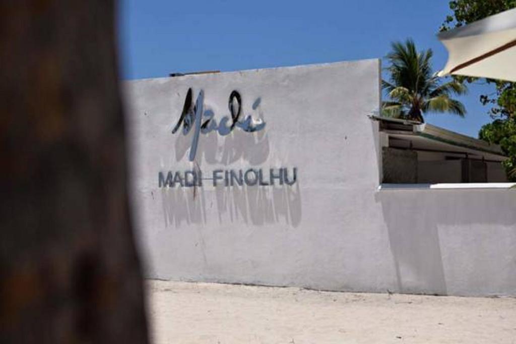 Madi Finolhu Guest House Dharavandhoo Bagian luar foto